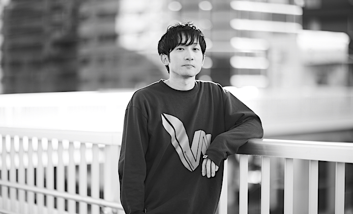 xikersサイン入りTシャツ NEXT VIRAL ARTIST